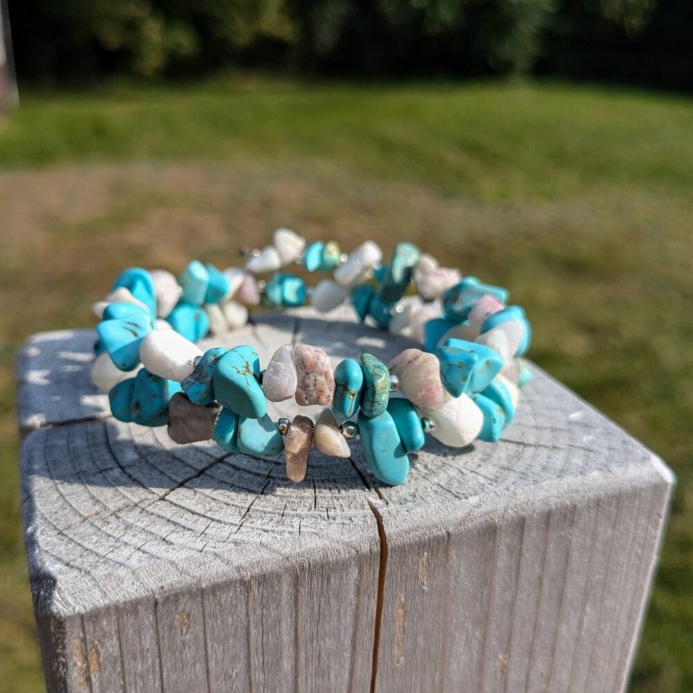 Matte Pink Stone Turquoise Howlite Memory Wire Bracelet